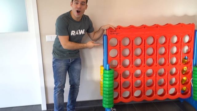 Connect Four Family Game Challenge смотреть онлайн