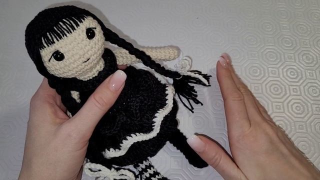 Вязаная игрушка крючком ♡ Угадали кто это? Кукла крючком для начинающих ♡ смотреть онлайн