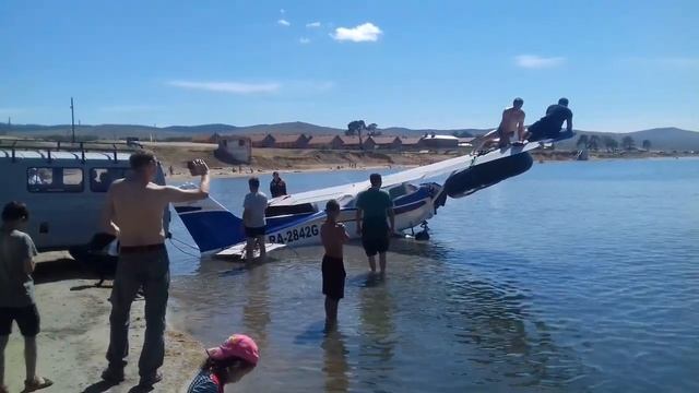 Упал самолёт на Байкале видео как доставали его смотреть онлайн
