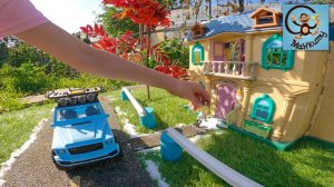 Машинки и Игрушки. Строим игрушечный домик. Манкиту