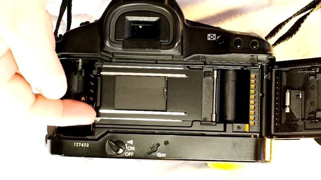 Canon EOS-1 V Video Manual 1 of 3 смотреть онлайн