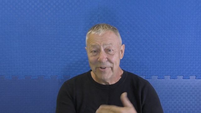 Как управлять Вселенной не привлекая внимания санитаров смотреть онлайн