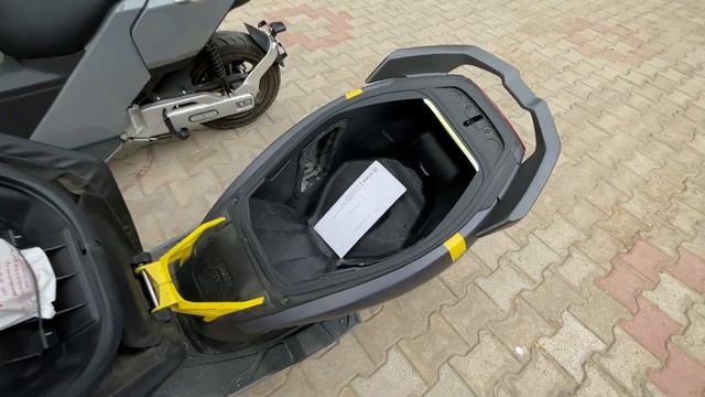 FUTURE Electron Pro Max VS Ather 450X - Almost Same Price ! смотреть онлайн