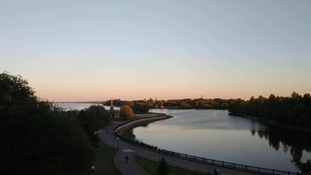 Набережная в Ярославле. смотреть онлайн