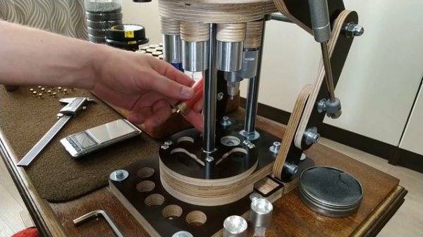 Пресс-станок Буратинка. Сборка патронов.