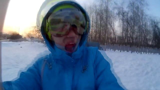 ЗИМНИЕ РАЗВЛЕЧЕНИЕ СУМАСШЕДШЕЙ ПАРОЧКИ/ПЛЮШКА\ смотреть онлайн