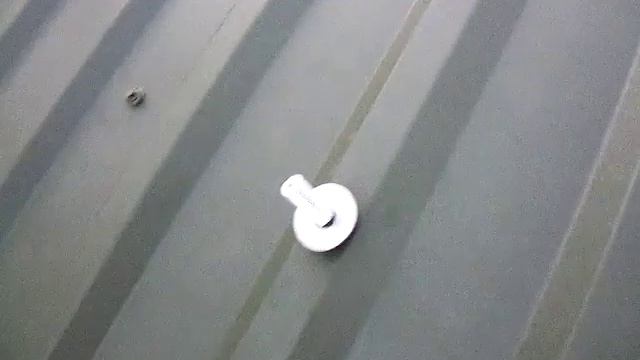 Как быстро и надёжно установить солнечные панели на крышу часть 1 смотреть онлайн