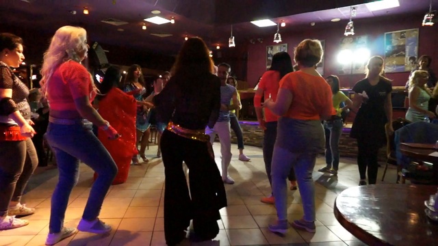 Salata Baladi смотреть онлайн