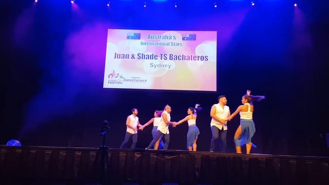 Bachateros Bachata Show - Borracho y Loco смотреть онлайн