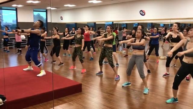 Despacito - Zumba LeO