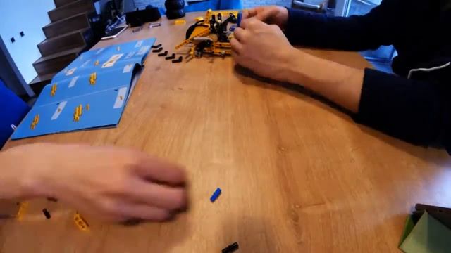 LEGO Technics 8069 - Backhoe Loader Build смотреть онлайн