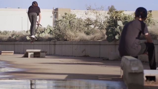 Mongoose RISE 100 Pro Freestyle Scooter смотреть онлайн