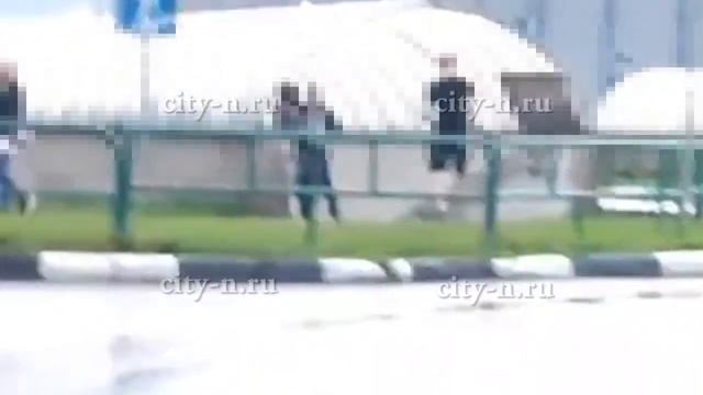 Новокузнечане занялись непотребством на виду у всех смотреть онлайн