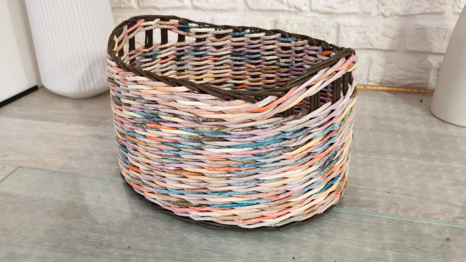 МК. Пестрая Овальная коробка из бумажной лозы. #253 смотреть онлайн