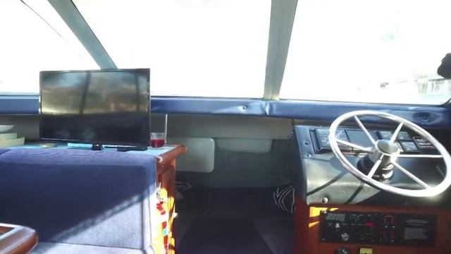 Bayliner 2556 Flybridge For Sale, Action Boating, Boat Sales, Gold Coast, Queensland, Australia