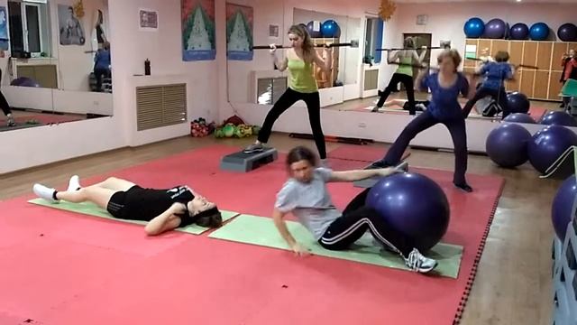 Фитнес от Тети Инны! Жиросжигающая, нескучная тренировка на попу! смотреть онлайн