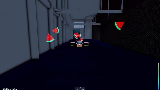 ROBLOX SINKING SHIPS - Surviving A Sinking Ship In Roblox