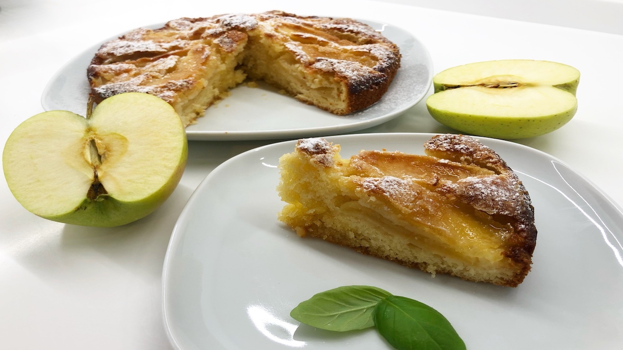 Если НАДОЕЛА Шарлотка, А В Доме ЕСТЬ ТРИ ЯБЛОКА!? ЯБЛОЧНЫЙ ПИРОГ смотреть онлайн