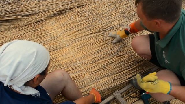 Укладка камышовой крыши смотреть онлайн