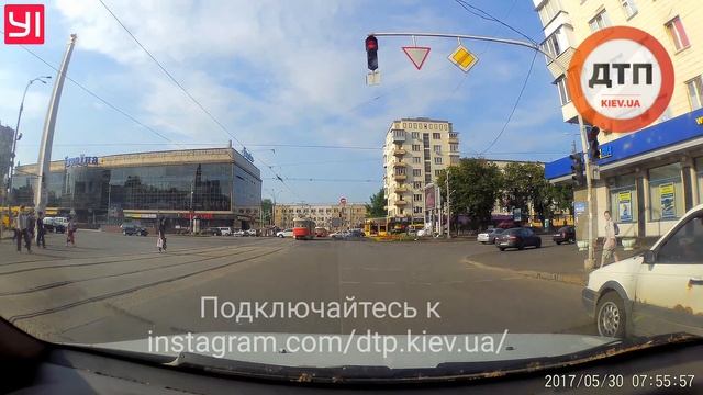 30.05.2017 МЕРСЕДЕС ПОСОЛЬСТВА ХОРВАТИИ НА КРАСНЫЙ смотреть онлайн