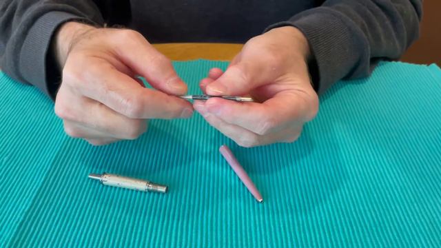 How to Change the Refill in the Vintage Lady Capri Pen смотреть онлайн