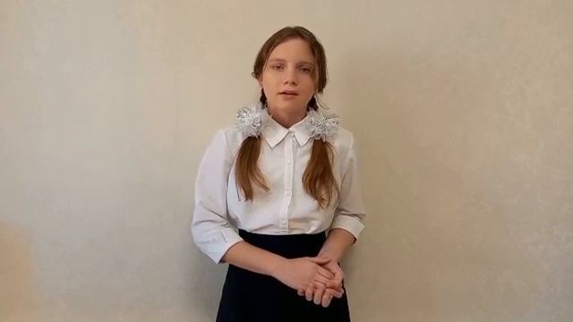Стихотворение: "Фотография вложена в старую книжку..." Автор: С. Одинокая смотреть онлайн