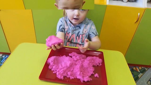 Радужный кинетический песок.#BerryKids смотреть онлайн