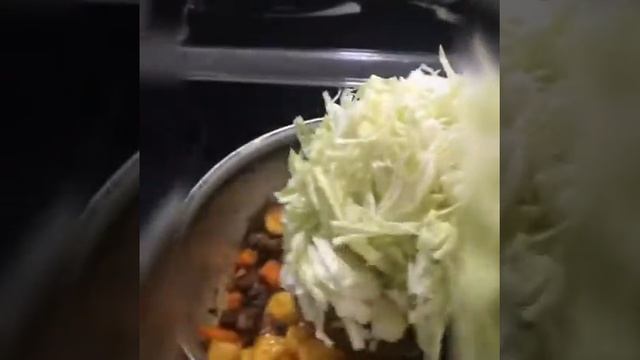 Красны ну очень вкусный борщ, почему так раньше не готовила. смотреть онлайн