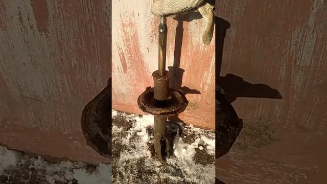 Что то стучит в подвеске Джили мк смотреть онлайн