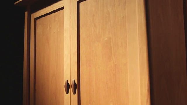 Circle Furniture Wood TV смотреть онлайн