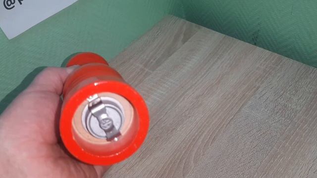 Мельница для перца «Paris» PEUGEOT красная лакированная деревянная; H=22см; арт 24855