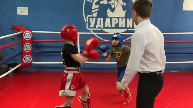 18 12 2021 КИКБОКСИНГ красный ринг 23 бой Корнюшин Магомедзагиров смотреть онлайн