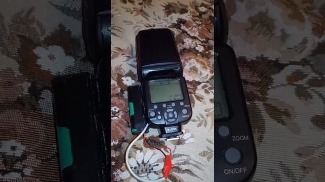 Аккумулятор 18650 в обычную вспышку