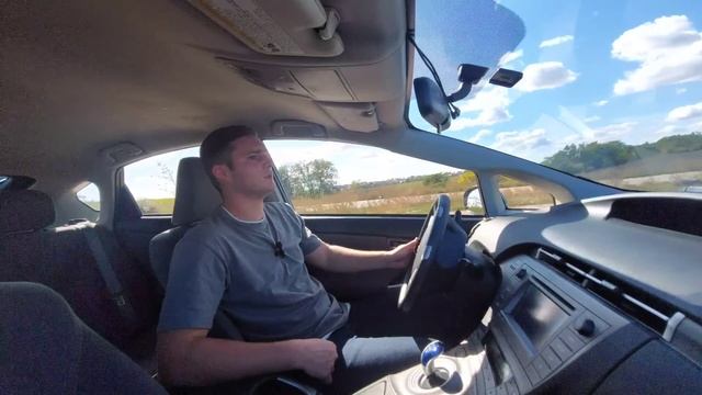 Toyota Prius стоит ли покупать гибрид в 2022 году. смотреть онлайн