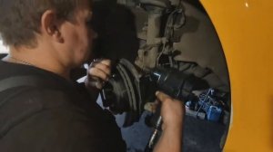 Замена поворотного кулака Хендай Солярис.