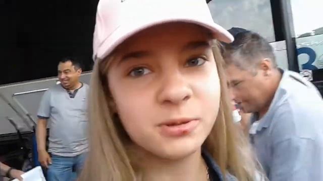 Дарина едет в лагерь...на море...??? смотреть онлайн