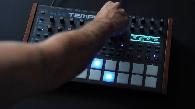 I've tried to make a techno pattern on DSI Tempest смотреть онлайн