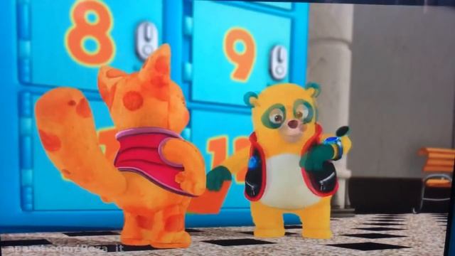 Special Agent Oso: Training Exercise: Solve the Mystery Picture is Oso’s Train Rapide смотреть онлайн