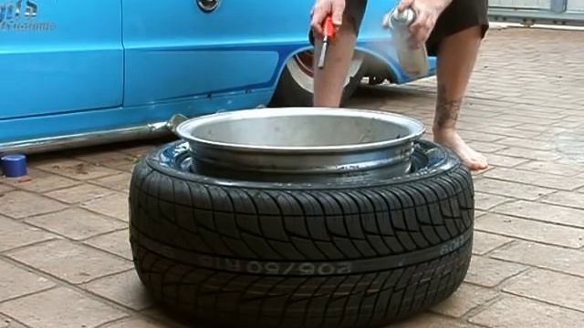 Stretching Tyres for a AE86 drift car - 15x10 x 205/50 смотреть онлайн