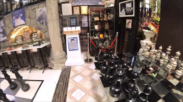First Chess Museum Of Philippines And Unique Restaurant Displays Vintage Appliances Cookware Etc. смотреть онлайн