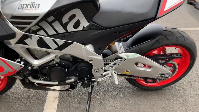 Aprilia Tuono V4 1100 Factory Austin Racing Exhaust - Completely Motorbikes смотреть онлайн