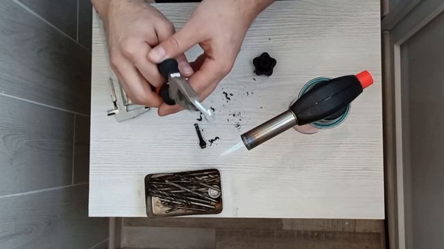 Ремонт крепления (барашки) звуковой или световой стойки смотреть онлайн