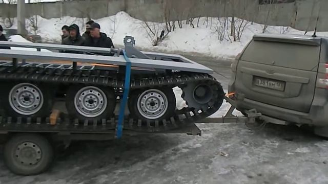 Гусеницы для автомобиля Уаз. Вездеход ТСН 74 на прицепе.