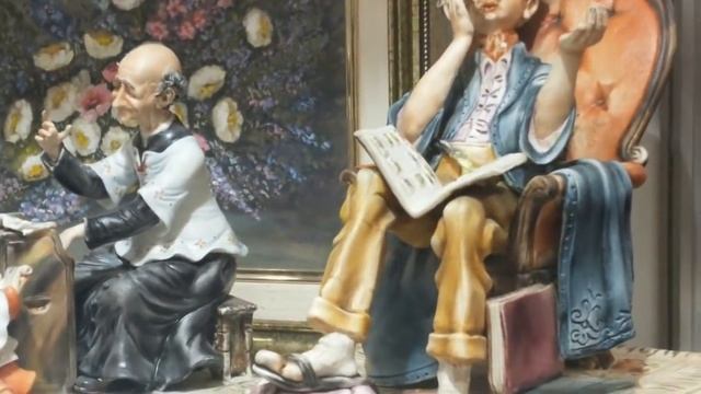 Фарфор от Кузнецова, Гарднера... Роскошный антиквариат на блошином рынке в Москве. смотреть онлайн