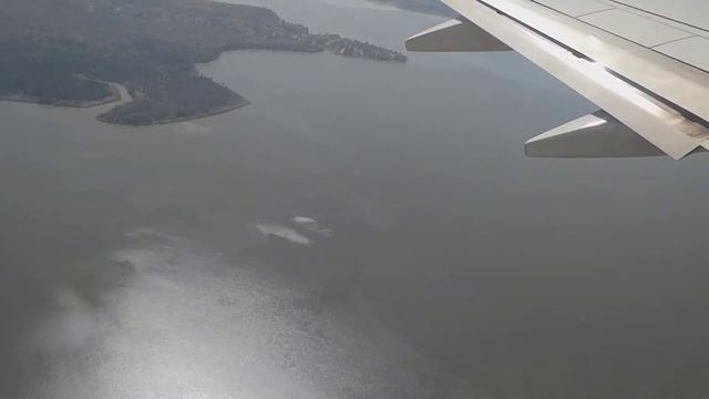 Landing IAH George Bush Airport, Houston Texas смотреть онлайн