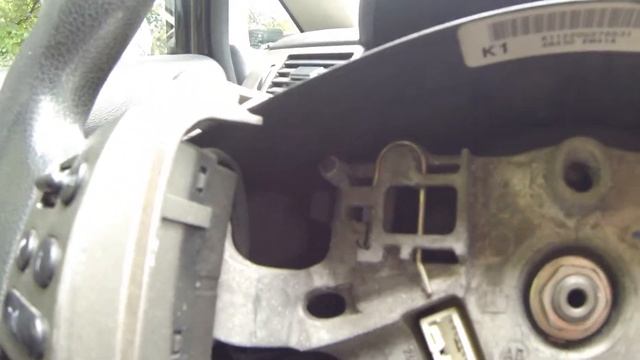 Как снять руль на Nissan Note смотреть онлайн