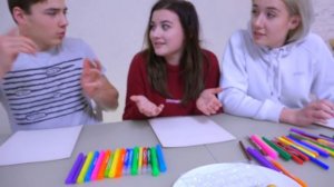 КТО ХУЖЕ НАРИСУЕТ ТОТ ЭТО СЪЕСТ ЧЕЛЛЕНДЖ !