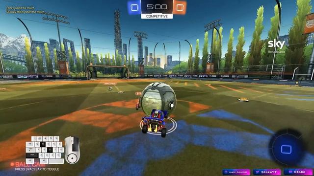 😱 JUEGO CON UN COCHE RANDOM CON EL TOP 1 DEL MUNDO (Monkey Moon) - Rocket League