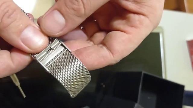 регулировка ремешка на часах фирма Lemfo смотреть онлайн