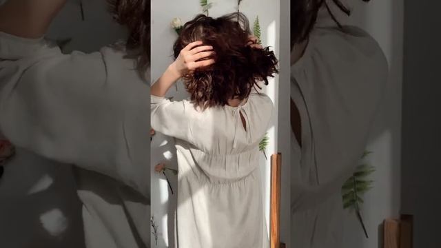 Платье со сборкой по горловине смотреть онлайн